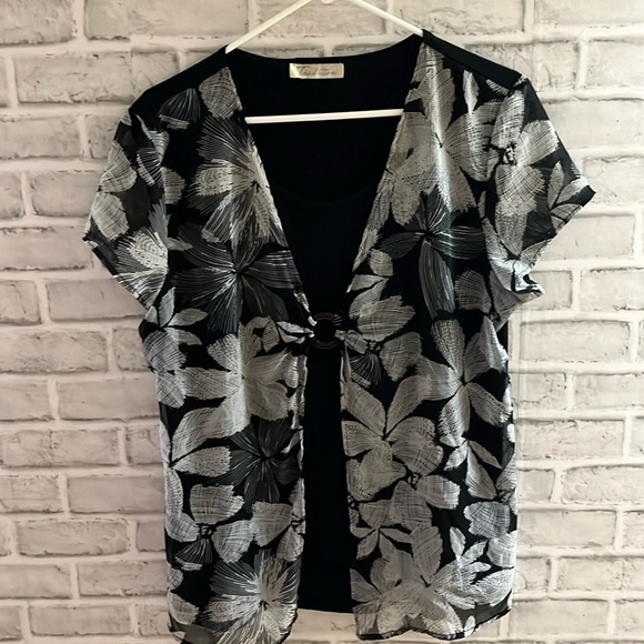 Tradition women’s XL cross over sheer layer blouse, black white floral - Picture 1 of 5